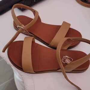 Girl sandals size 11 US